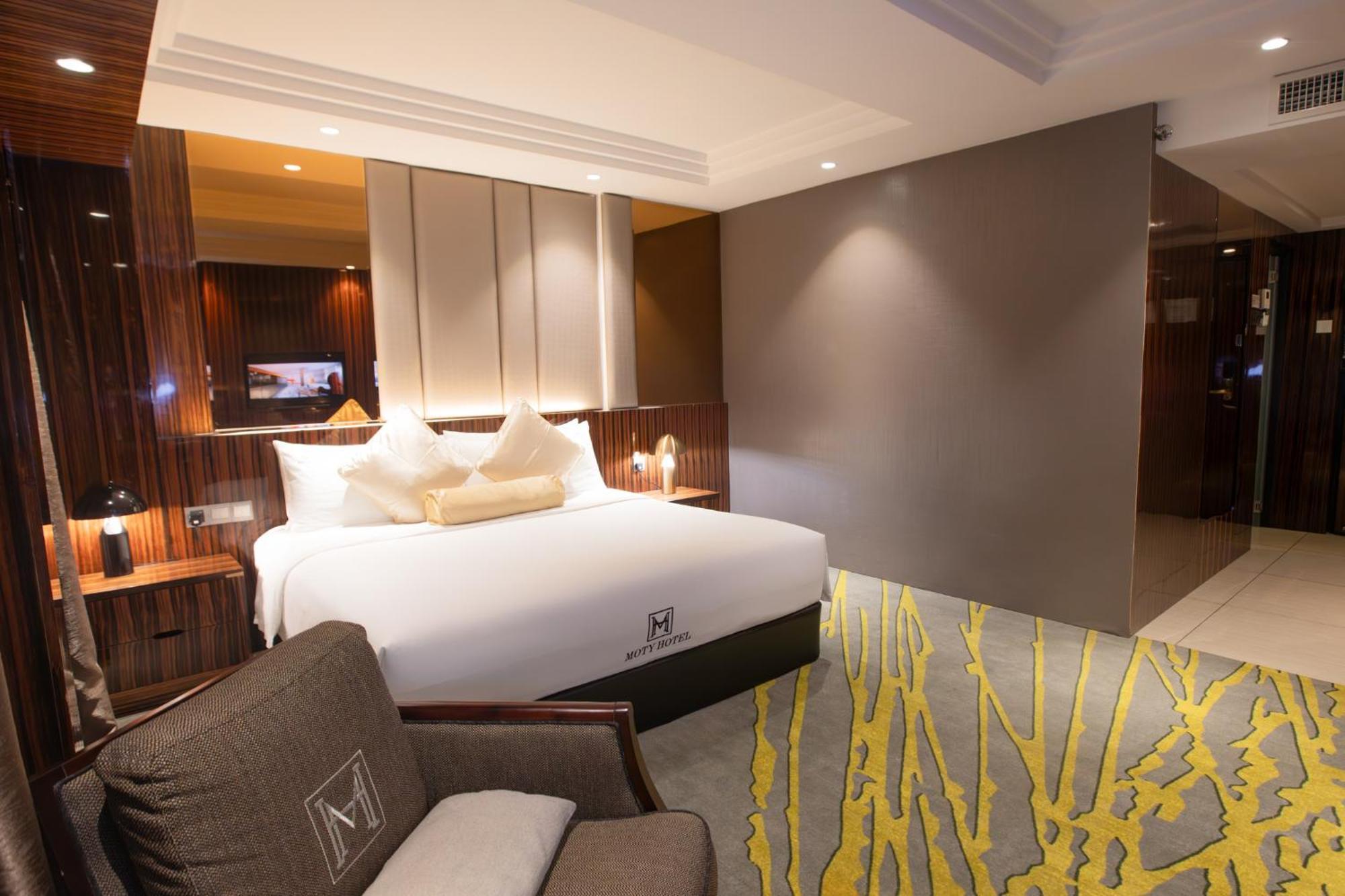 Moty Hotel 4*